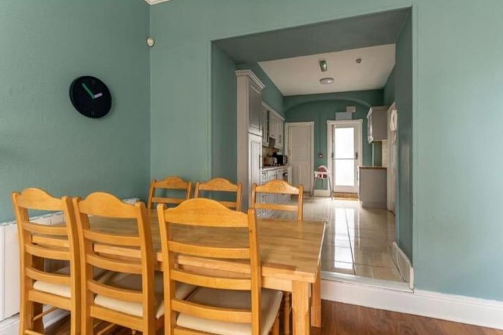 Holiday home 4bed Townhouse In Heart Of Sligo